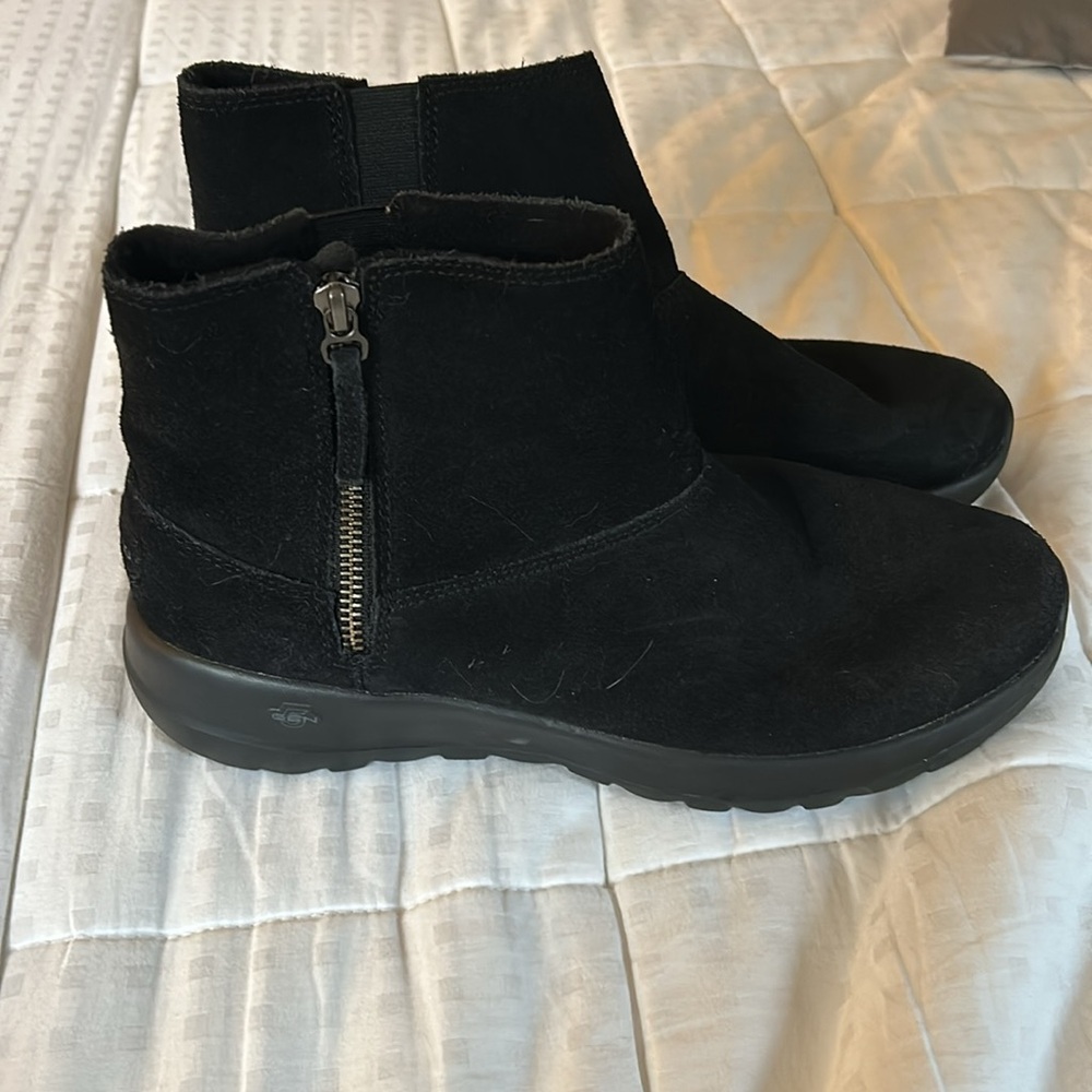 Sketchers Air cooled Goga mat suede comfort boot